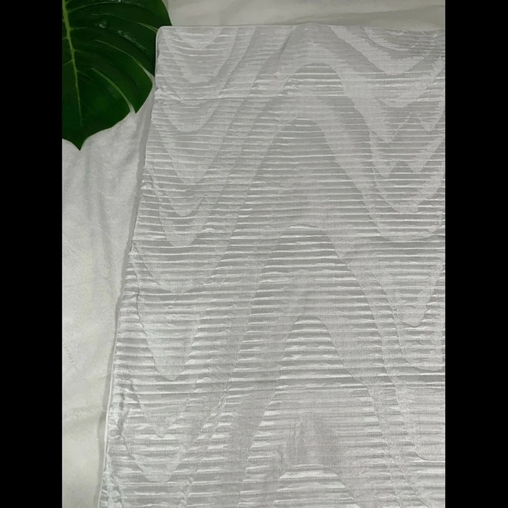 NIB Hotel Collection Moire Quilted (1) Euro European Sham Pillow Case‎